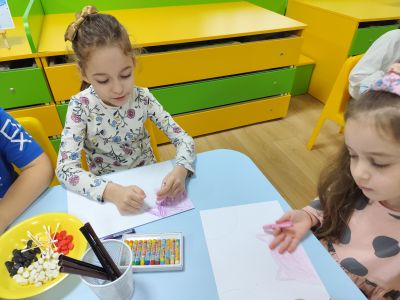 Открита практика по изобразително изкуство в четвърта група "Звездичка" - ДГ Надежда - Плевен